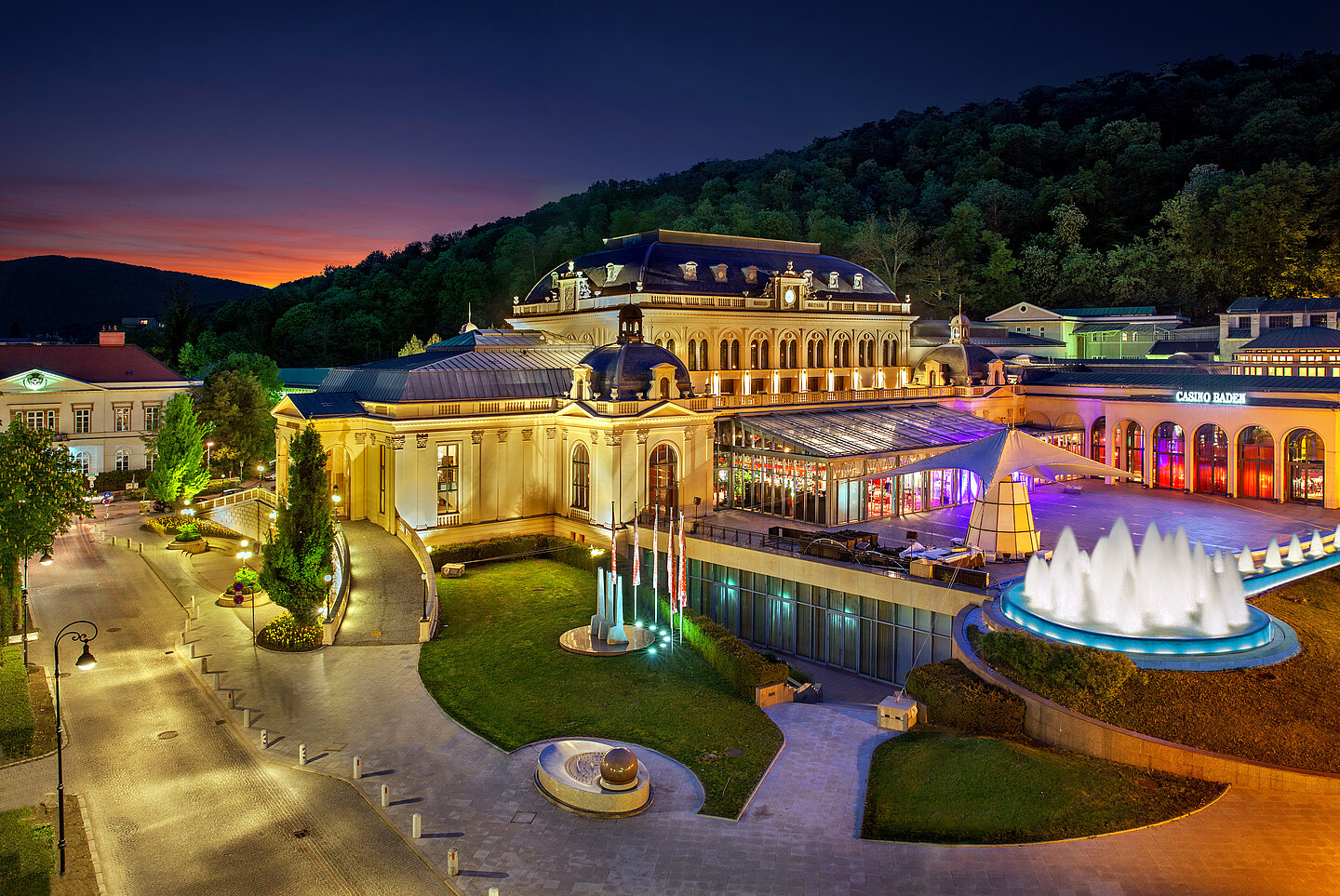 Casino Baden bei Nacht