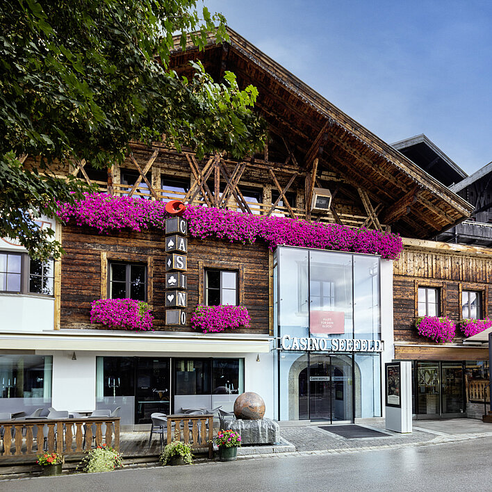 Casino Seefeld Außenansicht bei Tag