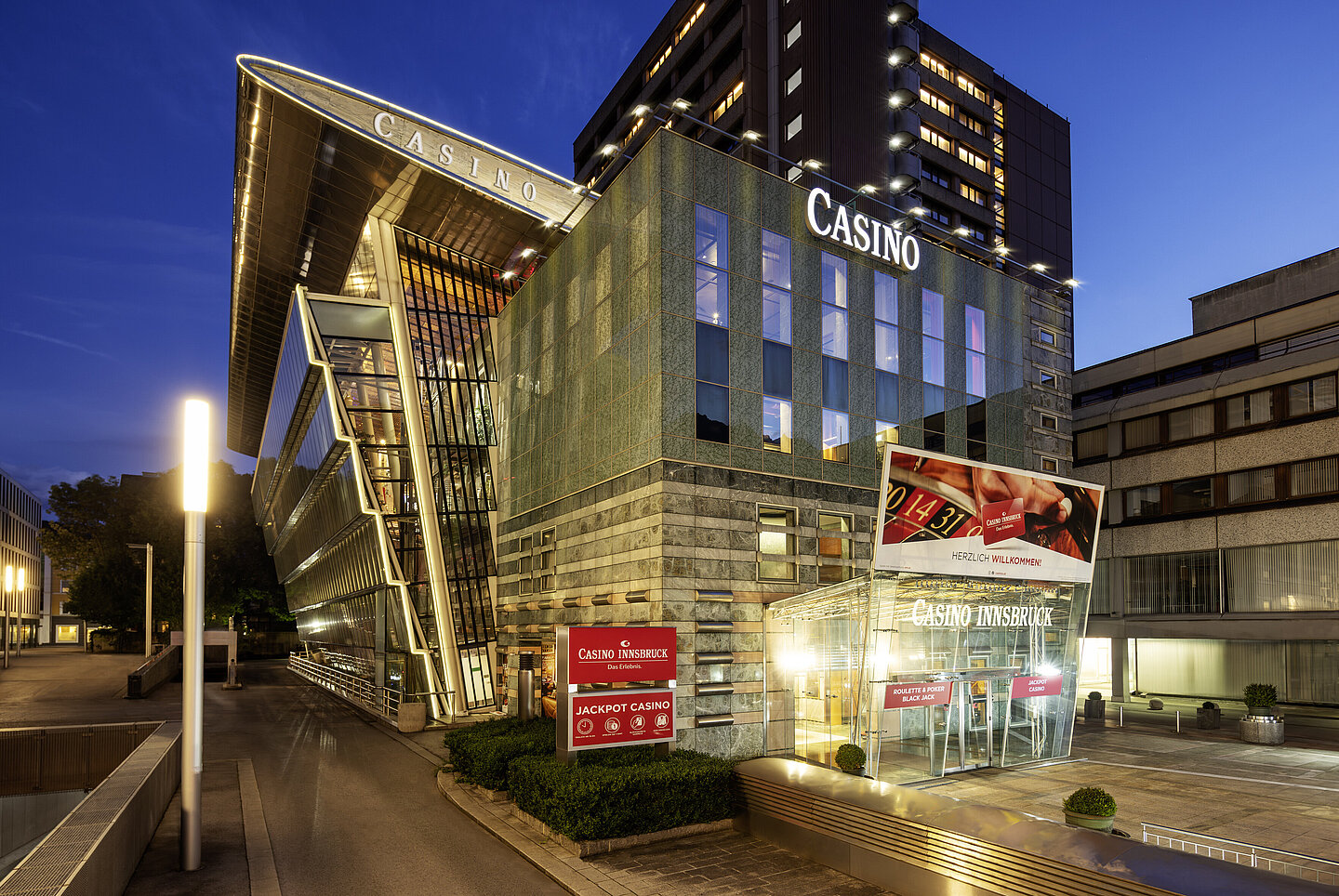 Casino Innsbruck Außenansicht bei Nacht